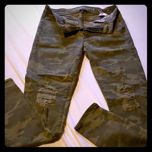 NWOT American Eagle 🦅 Camo pants